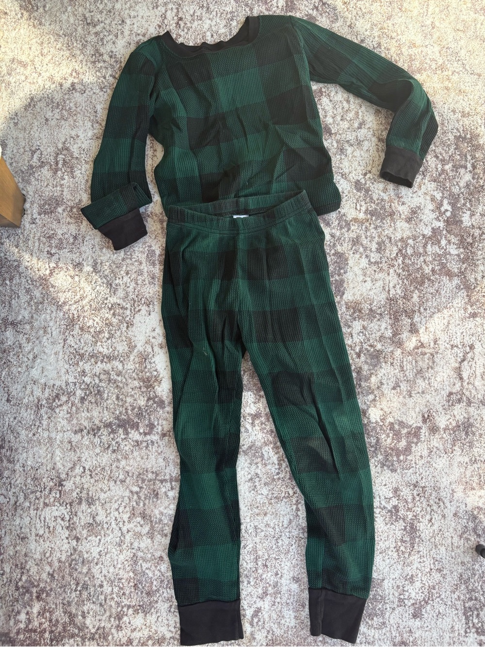 The Children's Place Green and Black Plaid Kids Two-Piece Pajama Set Size 7